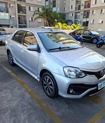 TOYOTA ETIOS 1.5 PLATINUM SEDAN 16V FLEX 4P AUTOMÁTICO
